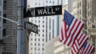 Dow Jones dan SampP 500 Cetak Rekor Baru, Wall Street Menguat Tajam