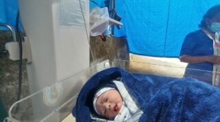 Dua Bayi Lahir dengan Selamat di Tengah Tanggap Darurat Gempa Manggarai