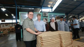 Ekspor Furnitur Kayu Jati Banyuwangi Dorong Indonesia Menuju Puncak Industri Dunia