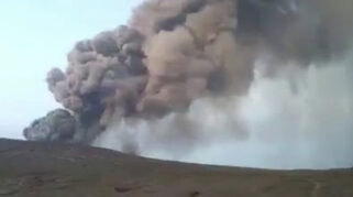 Empat Gunung Api di Indonesia Meletus Bersamaan, dari Anak Krakatau hingga Gunung Ibu