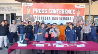 Konferensi Pers, Kapolresta Banyuwangi Kombes Pol Dr. Rofiq Ripto Himawan, S.I.K., S.H., M.H