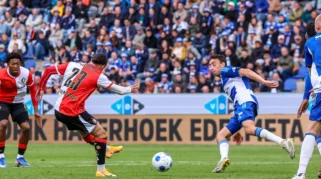 Feyenoord Raih Kemenangan 2-1 atas Atalanta dan Menangkan Edsi Pertama Kuip Cup