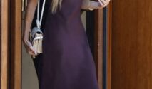 Gaya Liburan Victoria Beckham yang Chic dan Santai di Saint-Tropez