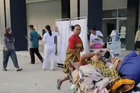Gempa Magnitudo 7,7 Guncang NTT, RSUD Komodo dan Beberapa Rumah Sakit Lain Alami Kerusakan dan Evakuasi Pasien