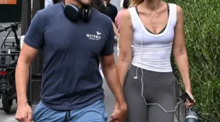 Gigi Hadid dan Bradley Cooper Kenakan Cincin Pasangan, Apakah Ini Pertanda Pernikahan?