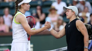 Iga Świątek Melaju ke Semifinal Cincinnati Setelah Elena Rybakina Mundur karena Cedera Pergelangan Kaki