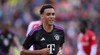 Jamal Musiala Pingsan Usai Cetak Gol, Bayern Munchen Tampil Positif di Telekom Cup 2026