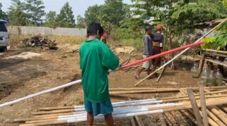 Jelang HUT RI, Pengepul Bambu di Lebak Kebanjiran Pesanan