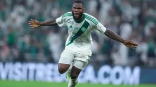 Juventus Gagal Dapatkan Franck Kessié, Alihkan Target ke Pape Sarr dari Tottenham