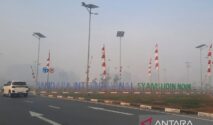 Kabut Asap Karhutla Ganggu Operasional Penerbangan di Bandara Syamsudin Noor Kalimantan Selatan