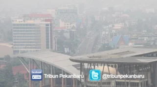 Kabut Asap Karhutla Sebabkan Kualitas Udara Pekanbaru Berbahaya dan Pembelajaran Daring Diberlakukan