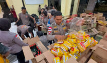 Kapolri Salurkan 3.500 Paket Sembako untuk Warga Terdampak Gempa di NTT