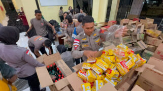 Kapolri Salurkan 3.500 Paket Sembako untuk Warga Terdampak Gempa di NTT