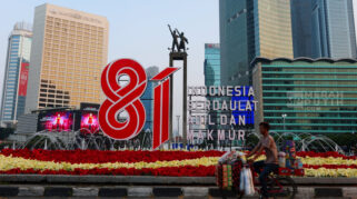 Kawasan Bundaran HI Jakarta Bersolek Sambut HUT ke-81 Kemerdekaan RI