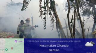 Kebakaran Lapak Limbah di Cikande Akibat Pembakaran Alang-alang Tak Terkontrol