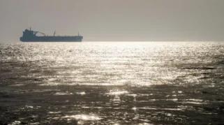 Kelompok Houthi Dituduh Serang dan Tenggelamkan Kapal India di Laut Merah