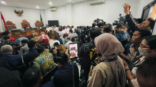 Kericuhan Sidang Praperadilan Febrie Adriansyah di Pengadilan Negeri Jakarta Selatan