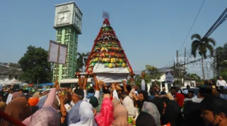 Kirab Gunungan dan Maulid Tiga Masjid Perkuat Tradisi di Kota Tangerang