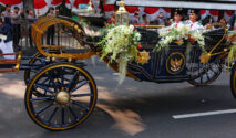 Kirab Kereta Kencana Garuda Prabayaksa Bawa Bendera Pusaka dan Naskah Proklamasi ke Istana Merdeka