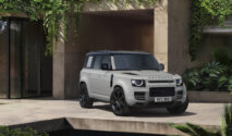 Land Rover Defender 4x4 Terbaru Hadir dengan Sentuhan Mewah dan Fitur Off-Road Canggih