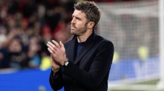 Manchester United Upayakan Transfer Carlos Baleba dan Alejandro Balde Menjelang Penutupan Bursa Transfer