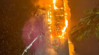 Melihat Gedung Bapenda DKI yang Terbakar dari Empat Sisi