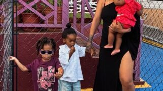 Momen Langka Rihanna Bersama Tiga Anak di Kampung Halaman Barbados