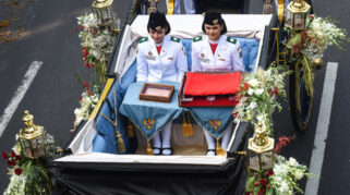Momen Mengharukan Paskibraka Usai Mengibarkan Bendera Merah Putih di Istana Merdeka 2026