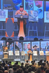 Momen-momen Prabowo Hadiri Peluncuran Buku Bahlil