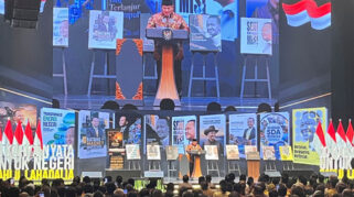 Momen-momen Prabowo Hadiri Peluncuran Buku Bahlil