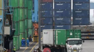 Neraca Dagang Indonesia Defisit, Bahlil Respons Penurunan Harga BBM Nonsubsidi