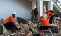 Pemerintah Kirim 27 Ton Logistik dan Turunkan 3.500 Personel TNI-Polri untuk Penanganan Gempa di NTT