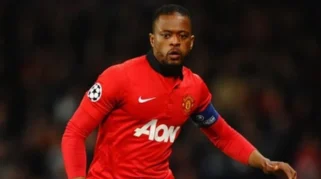Perjalanan Karir Patrice Evra: Dari Debut Sulit hingga Legenda Manchester United