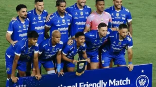 Persib Bandung Siap Hadapi Musim Baru dengan Skuad Terbaru dan Tantangan dari Leeds United