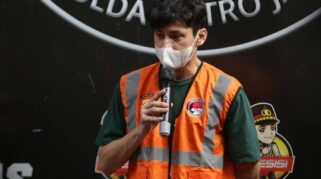Polisi Amankan 3 Plastik Klip Bekas Sabu dalam Penangkapan Artis Revaldo