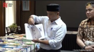 Prabowo Soroti Kualitas Buku Pelajaran, Pemerintah Siapkan Pembaruan Buku Ajar Nasional