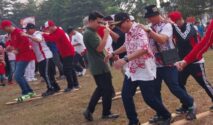 Ratusan ASN OKU Meriahkan HUT ke-81 RI dengan Lomba Tradisional di Taman Kota Baturaja