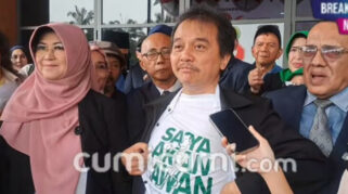Roy Suryo Dampingi dr. Tifa dalam Sidang Praperadilan di Jakarta Selatan