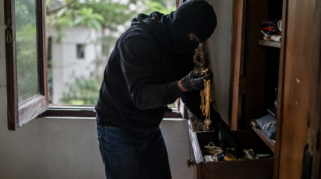 Rumah Janda di Pandeglang Disatroni Maling, Emas 25 Gram Raib Digondol Pelaku