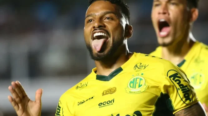 Santos Investiga dan Identifikasi Pelaku Cuspar di Reinaldo Saat Laga Melawan Mirassol
