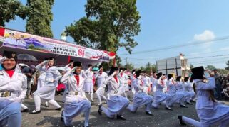 Semarak Gerak Jalan HUT ke-81 RI di Pagaralam Dihadiri 98 Regu Pelajar dan Wali Kota Ludi Oliansyah