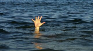 Sopir dan Kernet Truk Tenggelam di Sungai Baung OKI, Ditemukan Tewas