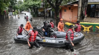 Strategi dan Tantangan Mitigasi Bencana Kebakaran dan Banjir di Indonesia dan Nepal