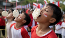 Strategi Efektif Menang Lomba Makan Kerupuk dalam Perayaan Kemerdekaan