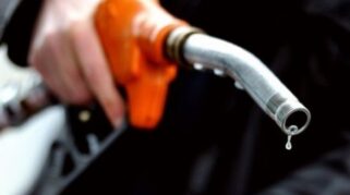 Sulit Mendapat Solar Subsidi, Petani Pandeglang Terpaksa Beli dari Sopir Diesel