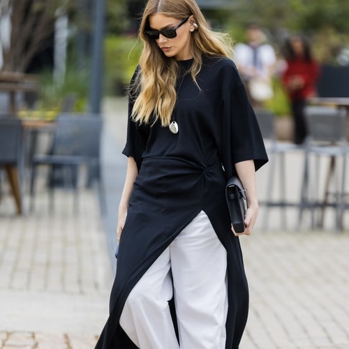 Tampil Stylish dan Praktis dengan T-Shirt Dress dari Musim Panas hingga Musim Gugur