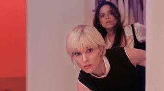 The Gallerist: Film Komedi Absurd Tentang Dunia Seni dengan Bintang Jenna Ortega dan Natalie Portman