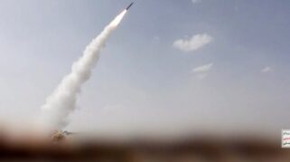 Tiga Warga Pakistan Meninggal dalam Serangan Kelompok Houthi di Laut Merah