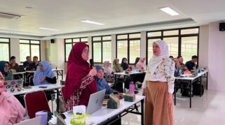 UNTIRTA dan TEFLIN Dorong Peningkatan Kompetensi Guru Bahasa Inggris di Banten Lewat Workshop TKA