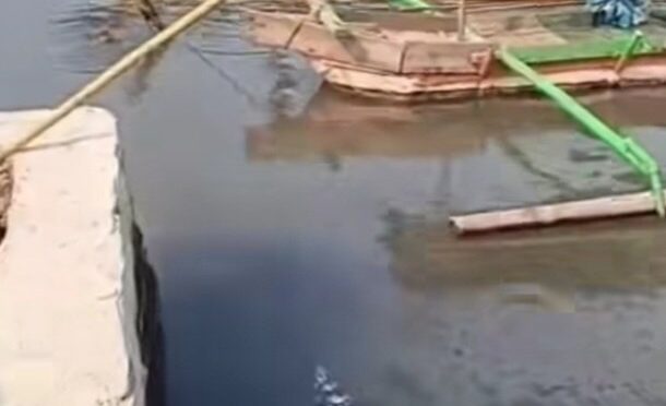 Viral Perairan Pulo Ampel Menghitam, Diduga Tercemar Limbah Oli
